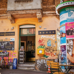 Foto Die Bar Colonne Morris im Paulusviertel in Halle (Saale)